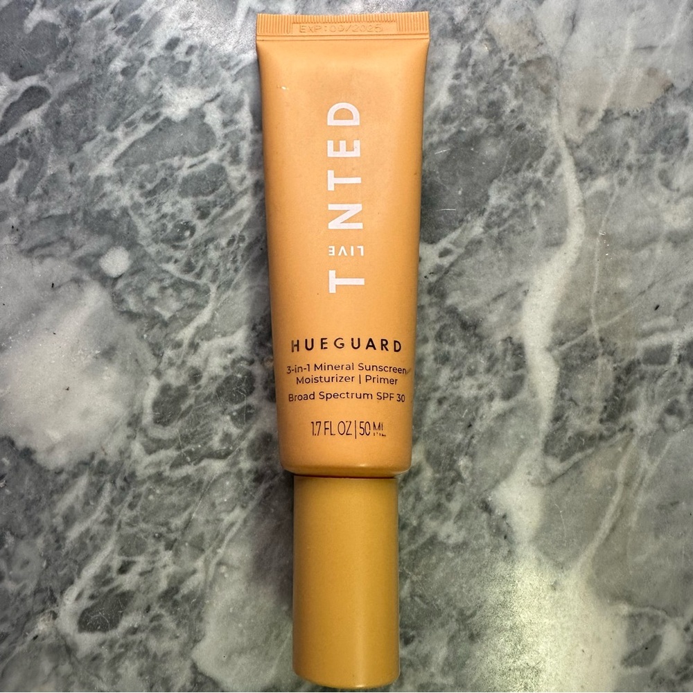 Live‎ Tinted Hueguard Moisturizer Primer